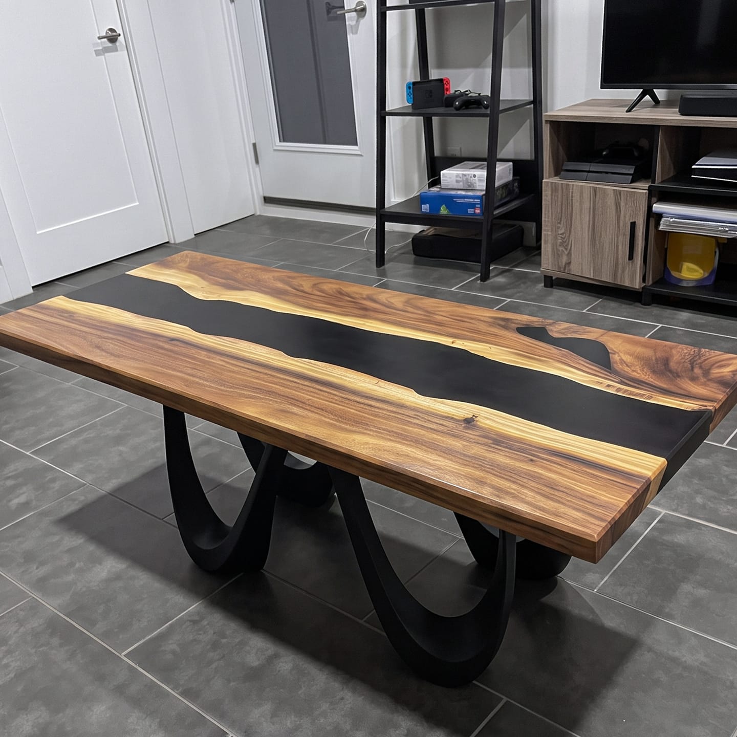 Customer photo review of Coffee Table Base 16" H in Curved Steel for DIY Projects - 105 Wavea