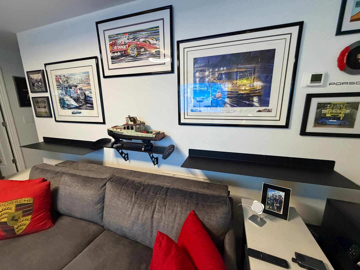 Customer photo review of Modern Metal Floating Shelf - Minimalist Wall Storage & Display