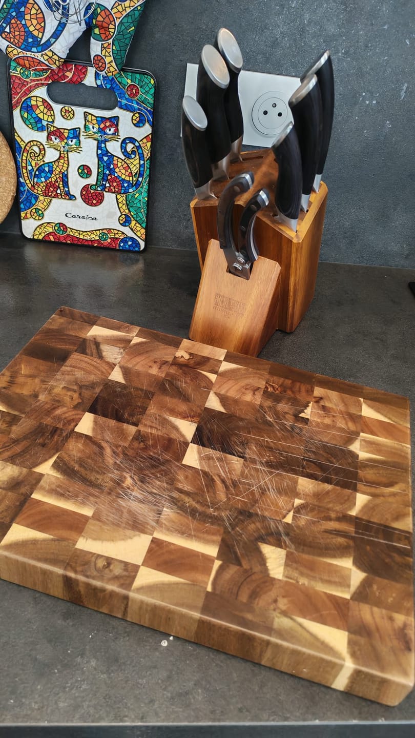 Customer photo review of Premium Wooden Cutting Board