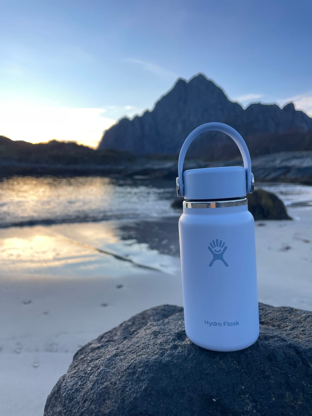 Customer photo review of Hydro Flask Micro Hydro™ Mini Bottle 200 ml, Trillium
