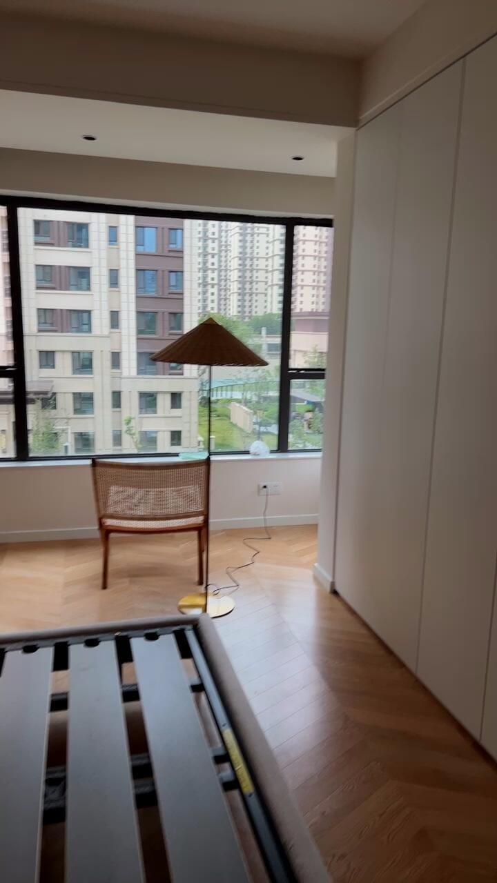 Customer photo review of Floor Lamp with Conical Shade, Bamboo, Rattan or Fabric, 154 cm