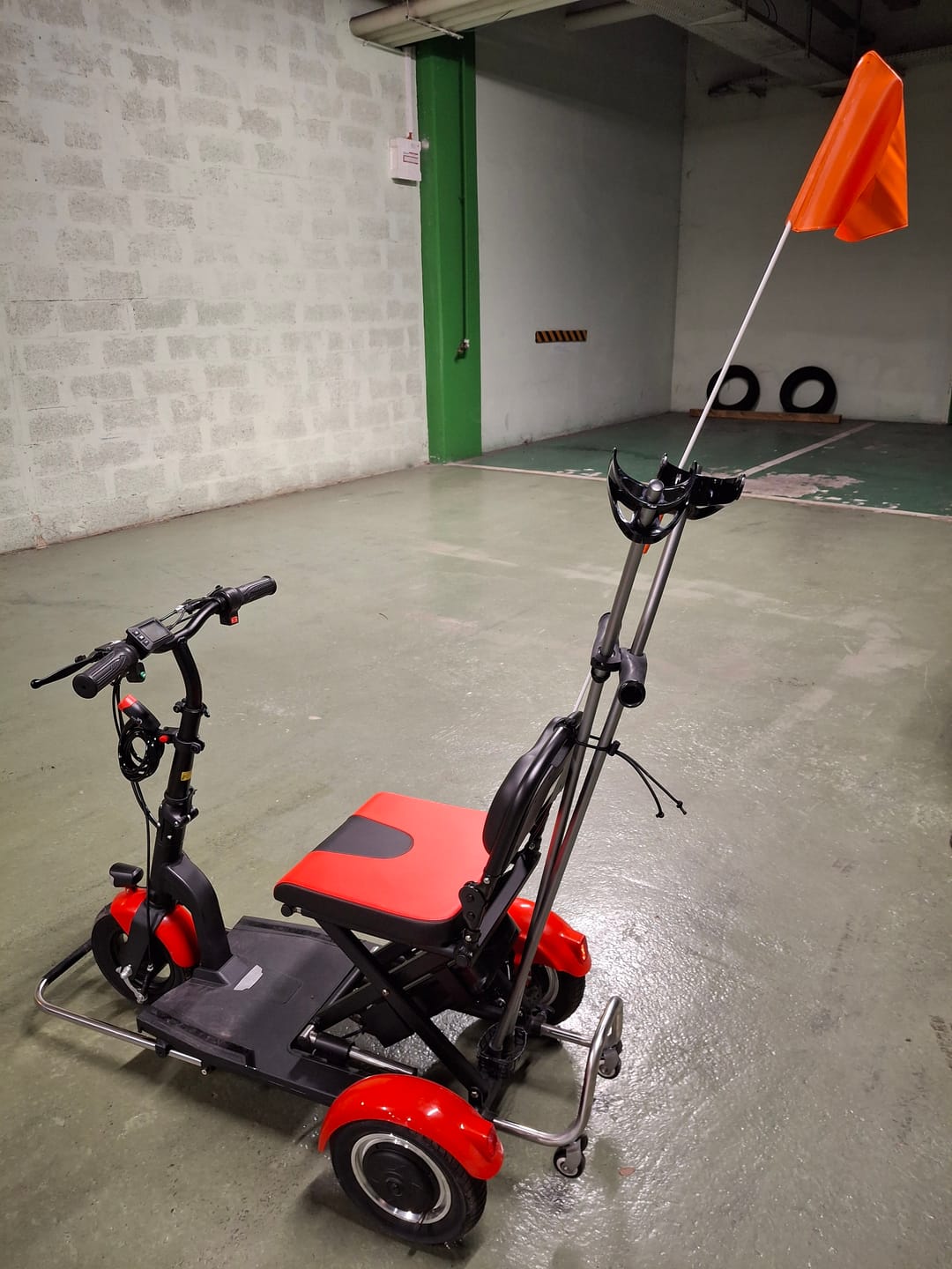 Customer photo review of Mini scooter électrique S2 pliable – 3 roues 300W/600W, mobilité pratique pour seniors et PMR