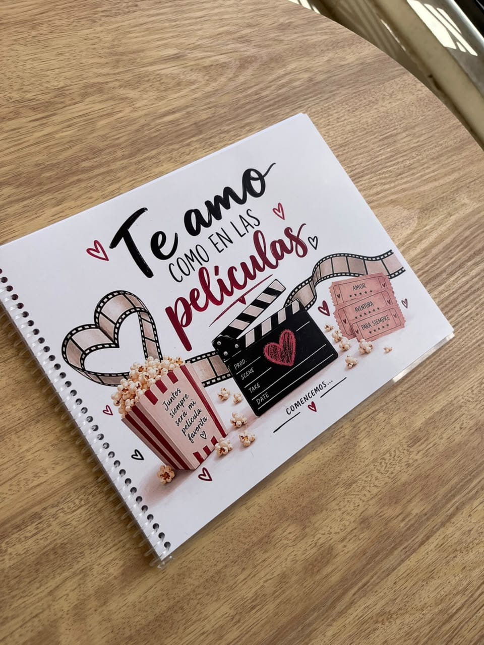 Customer photo review of Album imprimible “Te amo como en las películas”