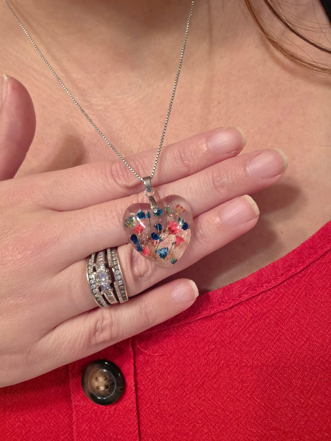 Customer photo review of Flower Heart Necklace with Real Flower and Cremains