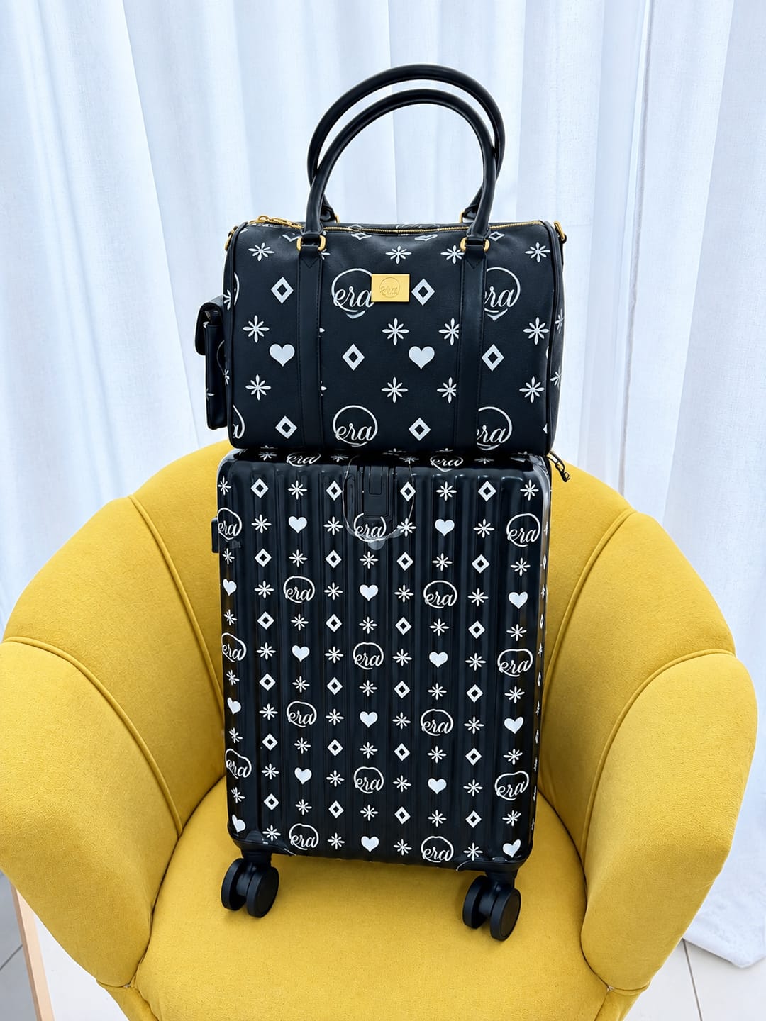 Customer photo review of Era Go Getter Bag & Carry On Troller Case