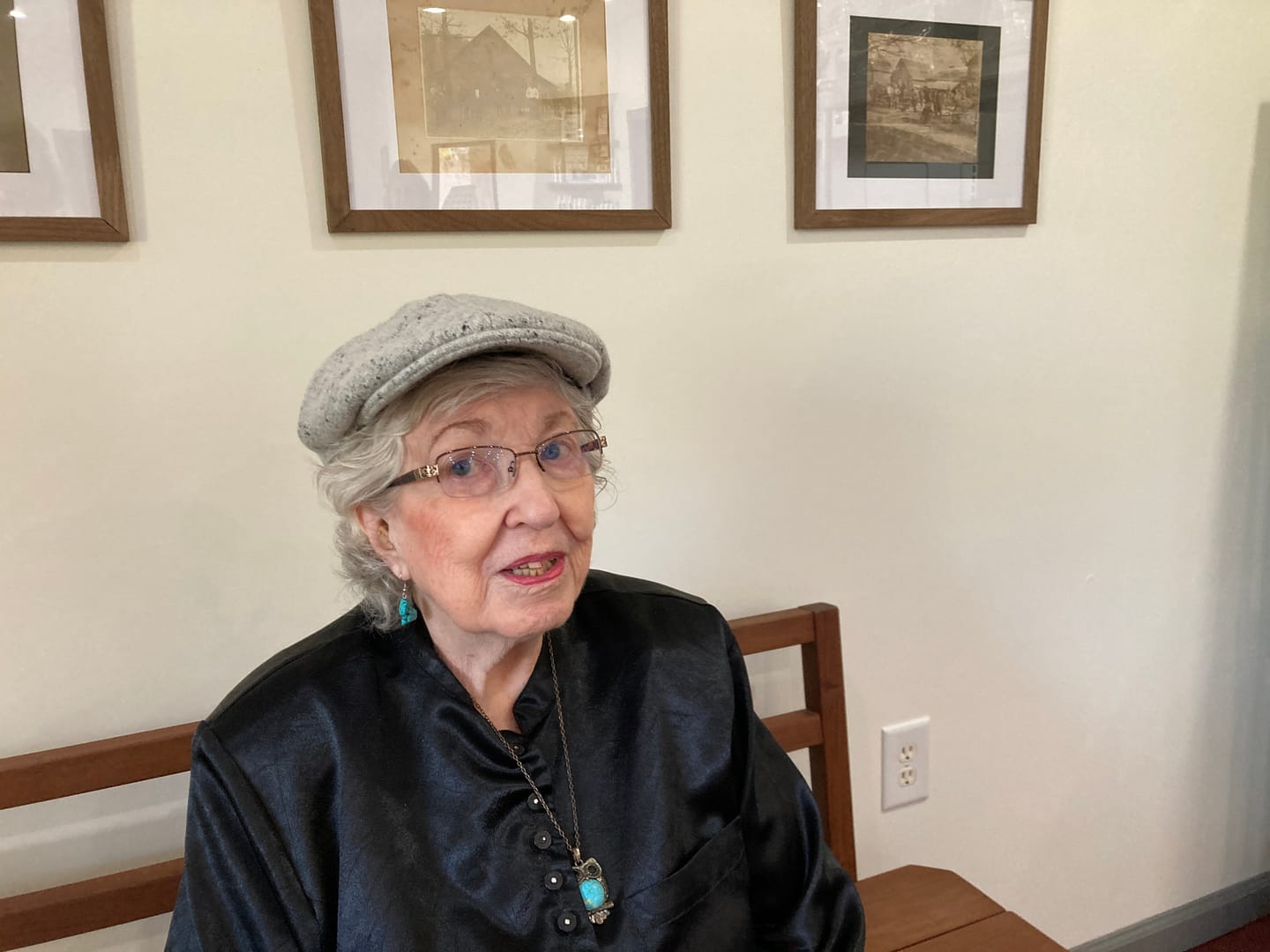 Customer photo review of Speckled 'Brooklyn' Newsboy Cap (PALE GREY)