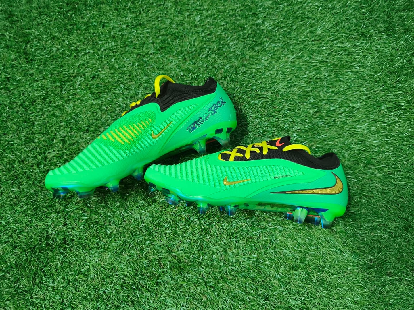 Customer photo review of Nike Phantom 6 Low Elite FG “Cactus Jack”