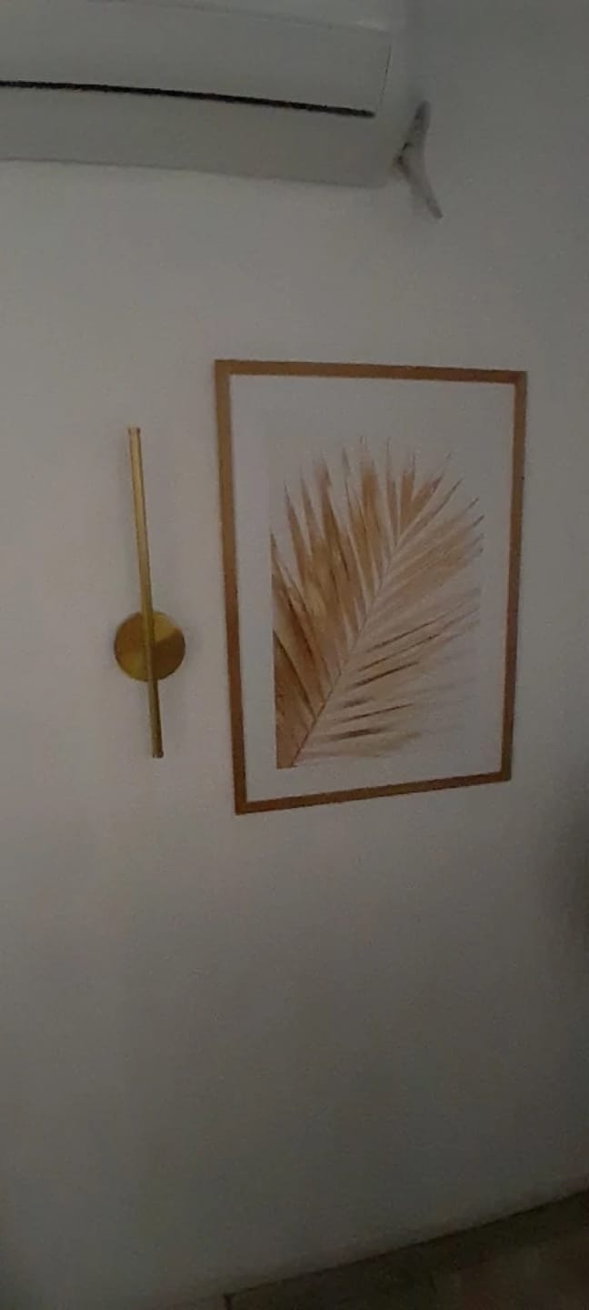 Customer photo review of Applique murale LED Design Sans Fil Rechargeable Sans Branchement Électrique, Fixation Magnétique, Intensité Réglable, Batterie Intégrée | LISERÉ