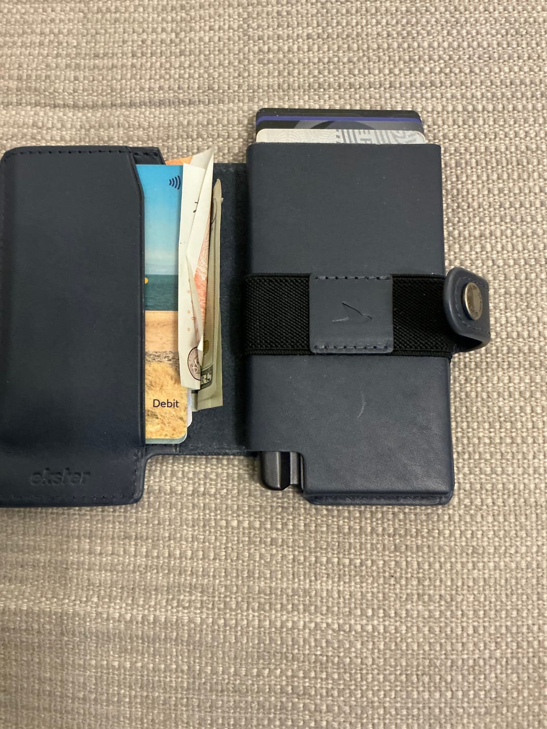 Customer photo review of Ekster Wallet Pro