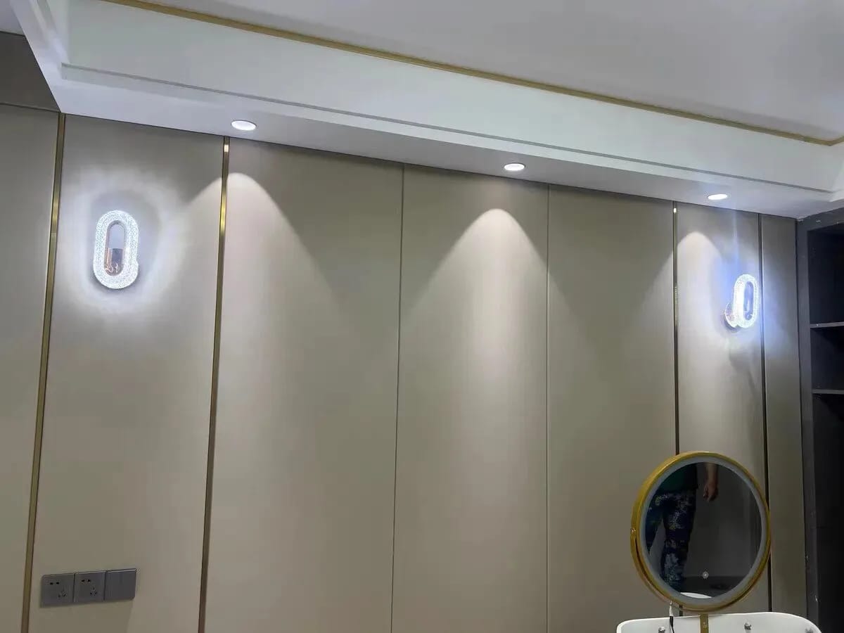 Customer photo review of Gold Wall Light, Patterned Acrylic Arc, Wall Sconce, 20–24 cm