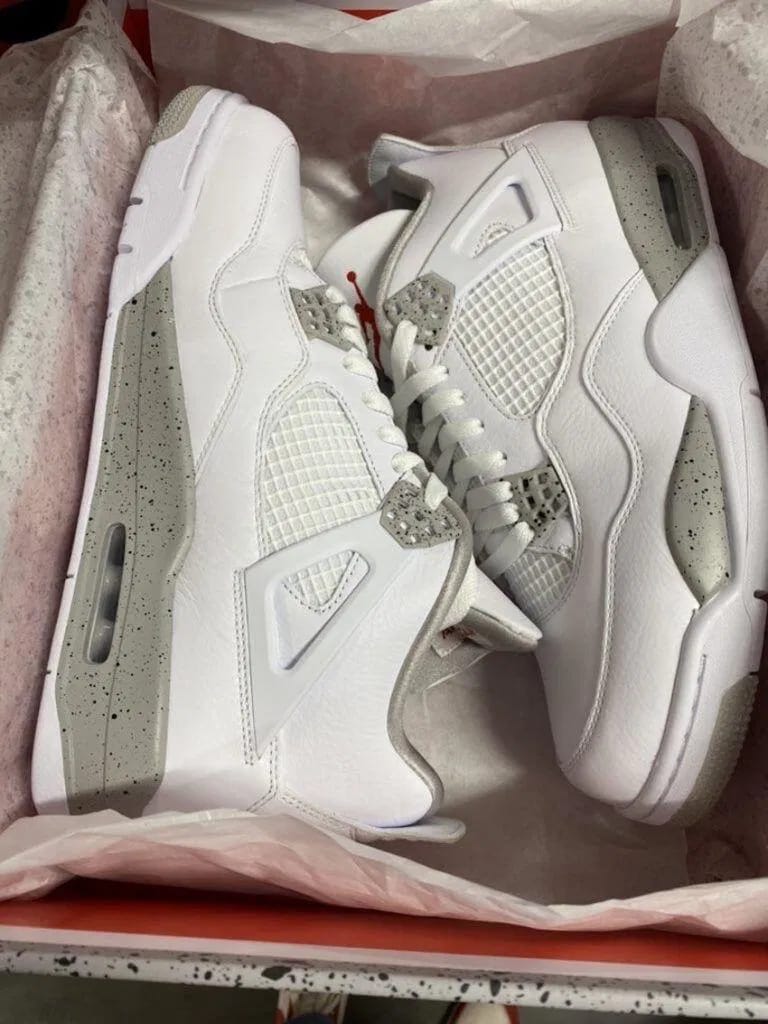 Customer photo review of Air Jordan 4 Retro “White Oreo”
