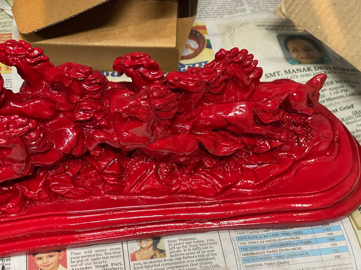 Customer photo review of Majestic Twelve Red Running Horses Resin Sculpture Vastu Remedy for Power, Rapid Progress and Business Growth for Office, Leadership Spaces and Living Room Decor | 39 x 14 cm | 1.6 kg