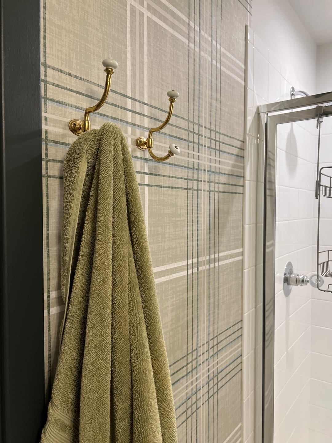 Customer photo review of Nic Wallpaper by The Rosenborg Company