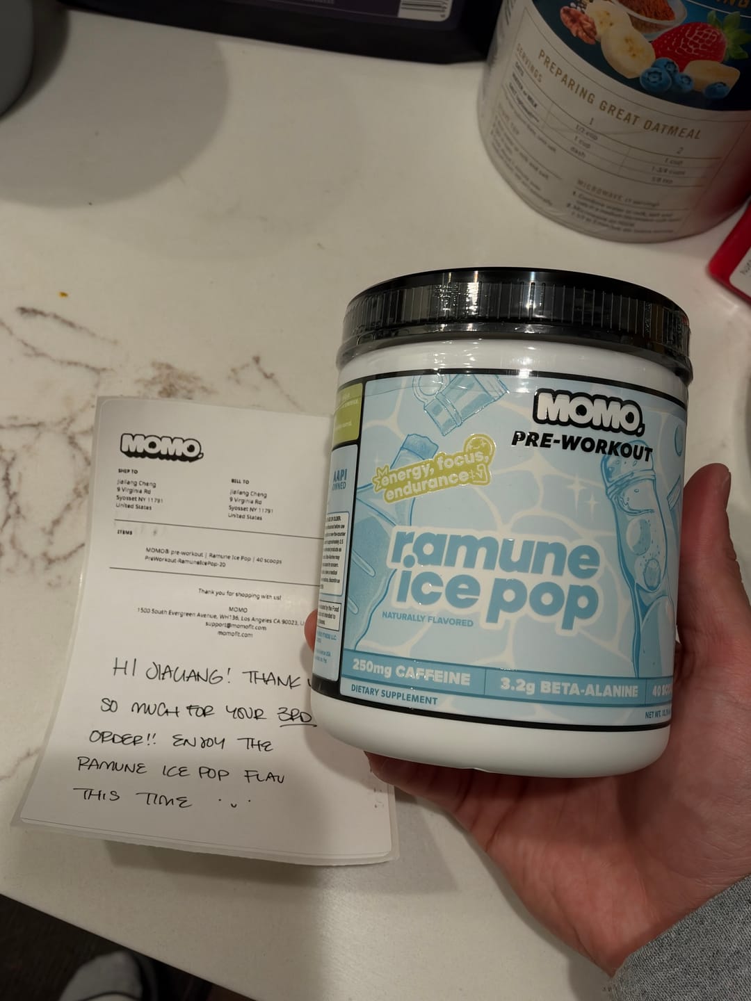 Customer photo review of MOMO® pre-workout | Ramune Ice Pop | 40 scoops