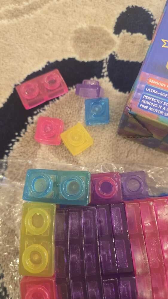 Customer photo review of גומי בלוק – לגו ג'לי סקווישי לבנייה