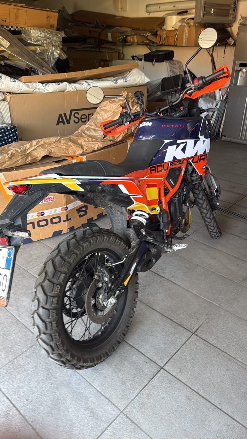 Customer photo review of KTM 390 Adventure R / X GRAPHICS - "Waypointer" (Dawn/Honeycomb)