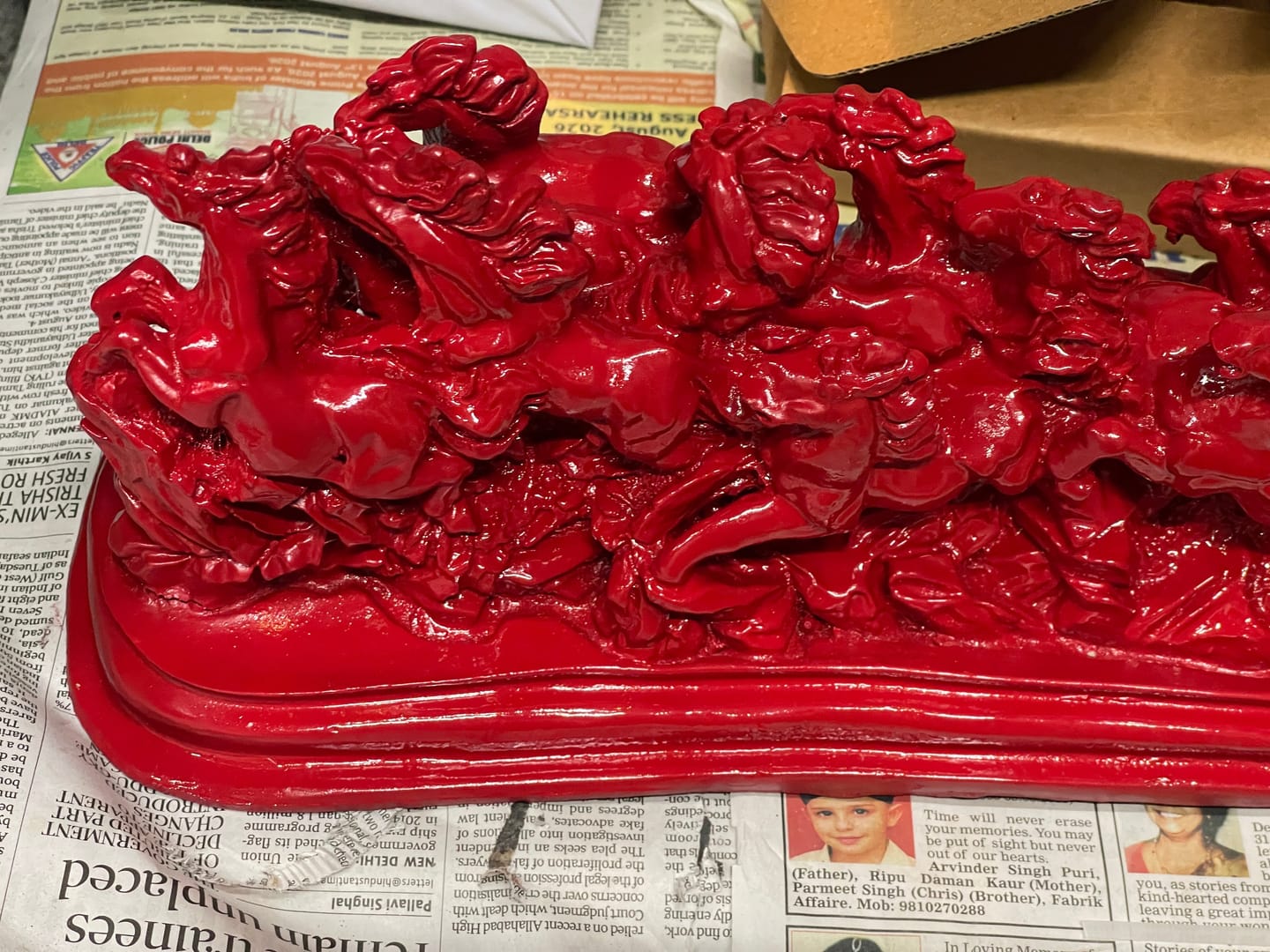 Customer photo review of Majestic Twelve Red Running Horses Resin Sculpture Vastu Remedy for Power, Rapid Progress and Business Growth for Office, Leadership Spaces and Living Room Decor | 39 x 14 cm | 1.6 kg