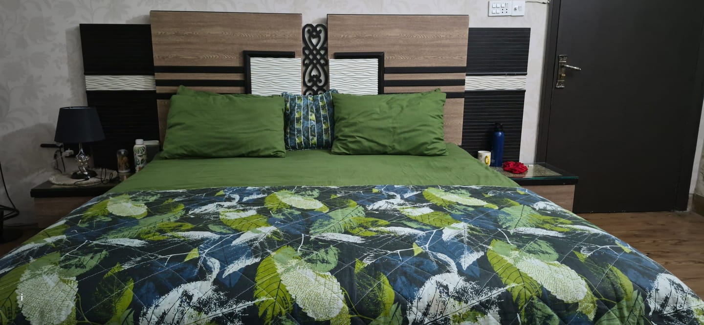 Customer photo review of OLIVE GREEN  LUXURY DYED BEDSHEET SET- 5 PCS