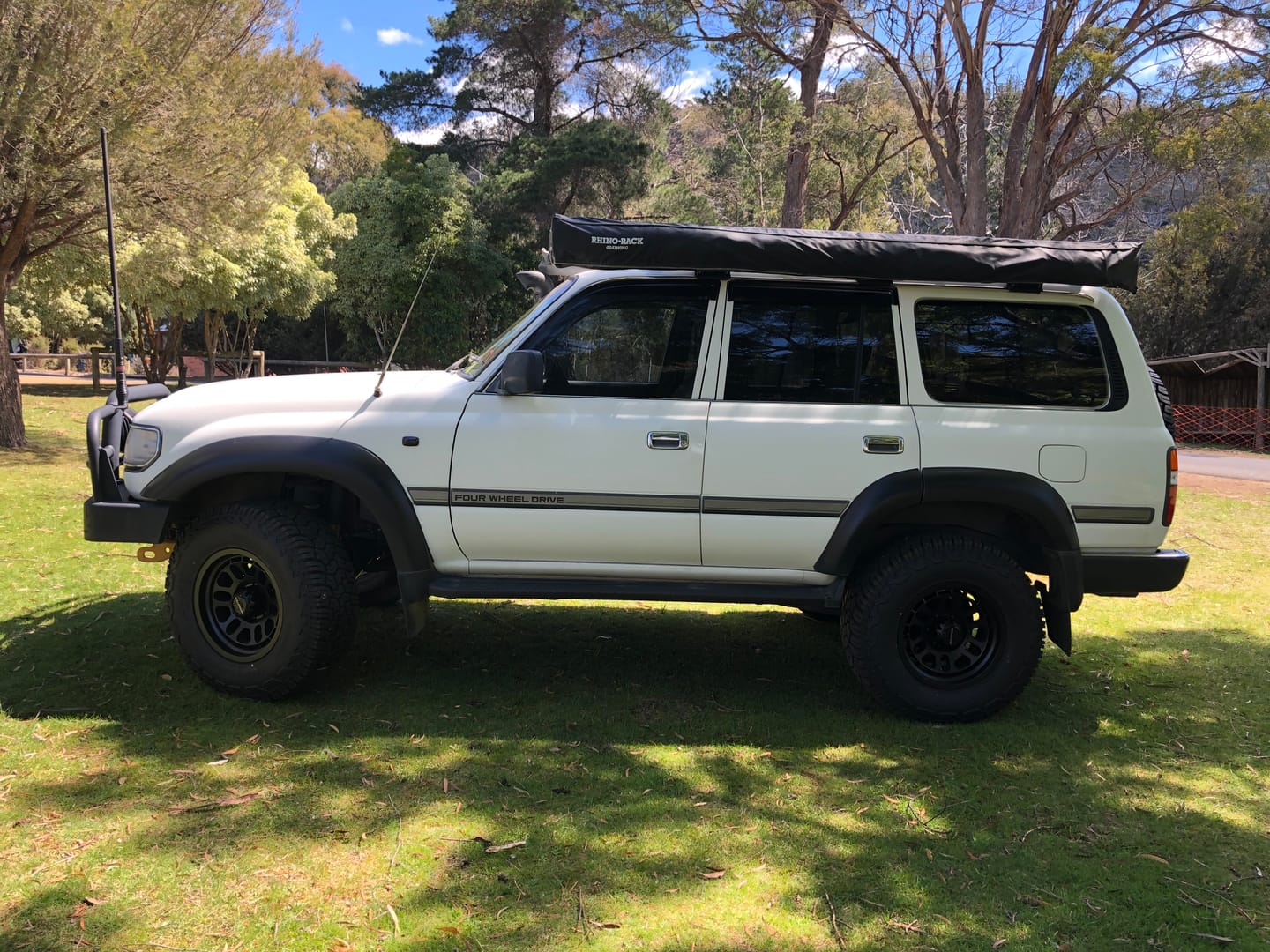 Customer photo review of Sequential LED Side Marker (smoked) suitable for Toyota 70/80/100 Series