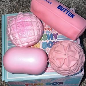 Customer photo review of Pink Crunchy Squishy 4-Piece Set