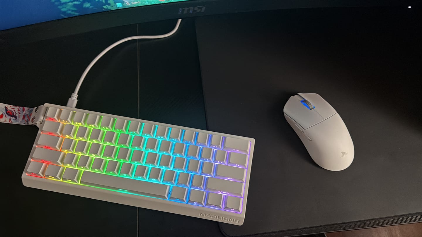 Customer photo review of Darmoshark M3 Pro Max Wireless Mouse