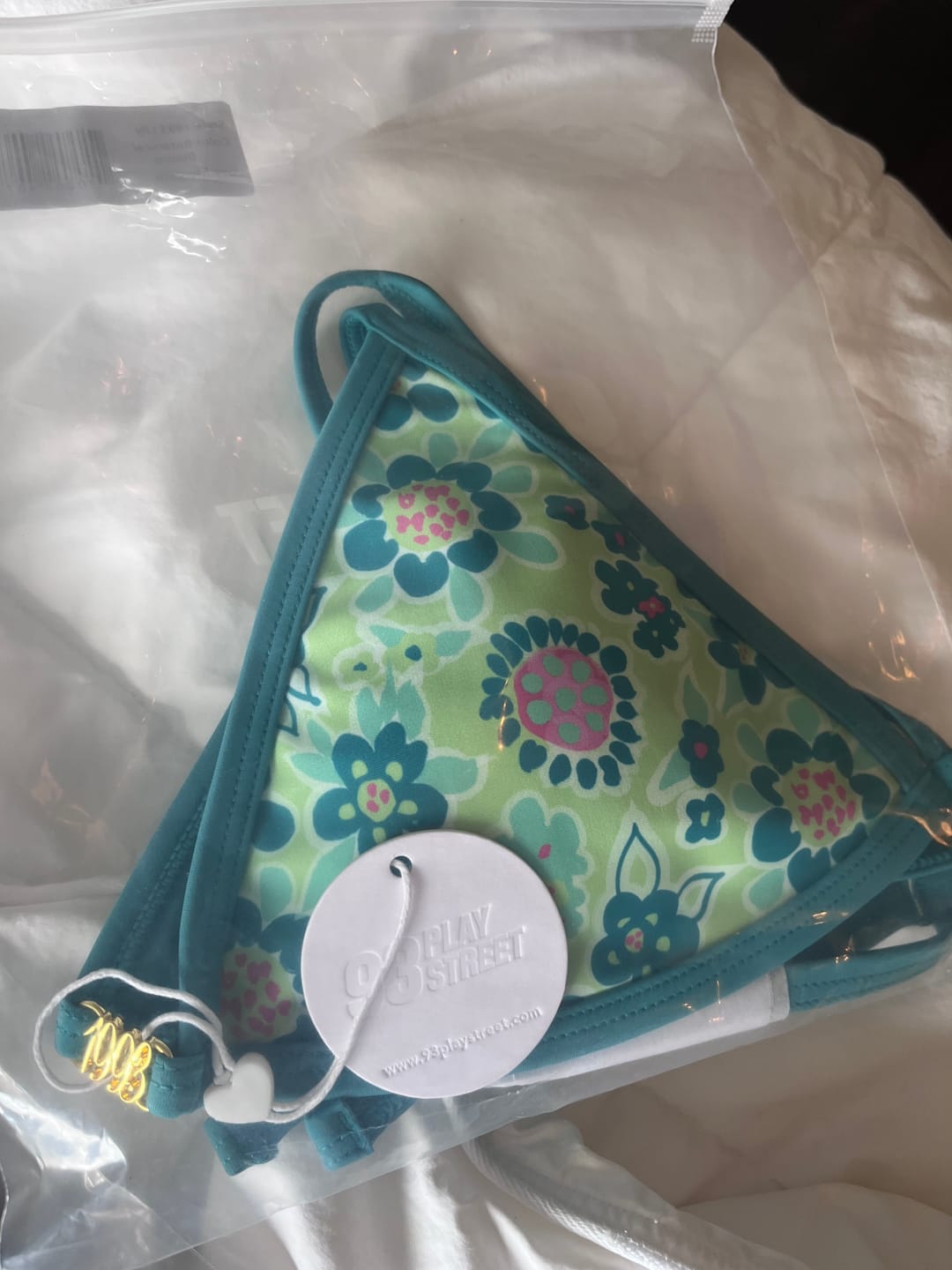 Customer photo review of MYSTERY-BAG 4 Swimwear Pieces