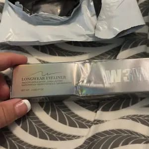Customer photo review of Eyeliner Matita Waterproof 24 Ore Formula Cremosa Resistente
