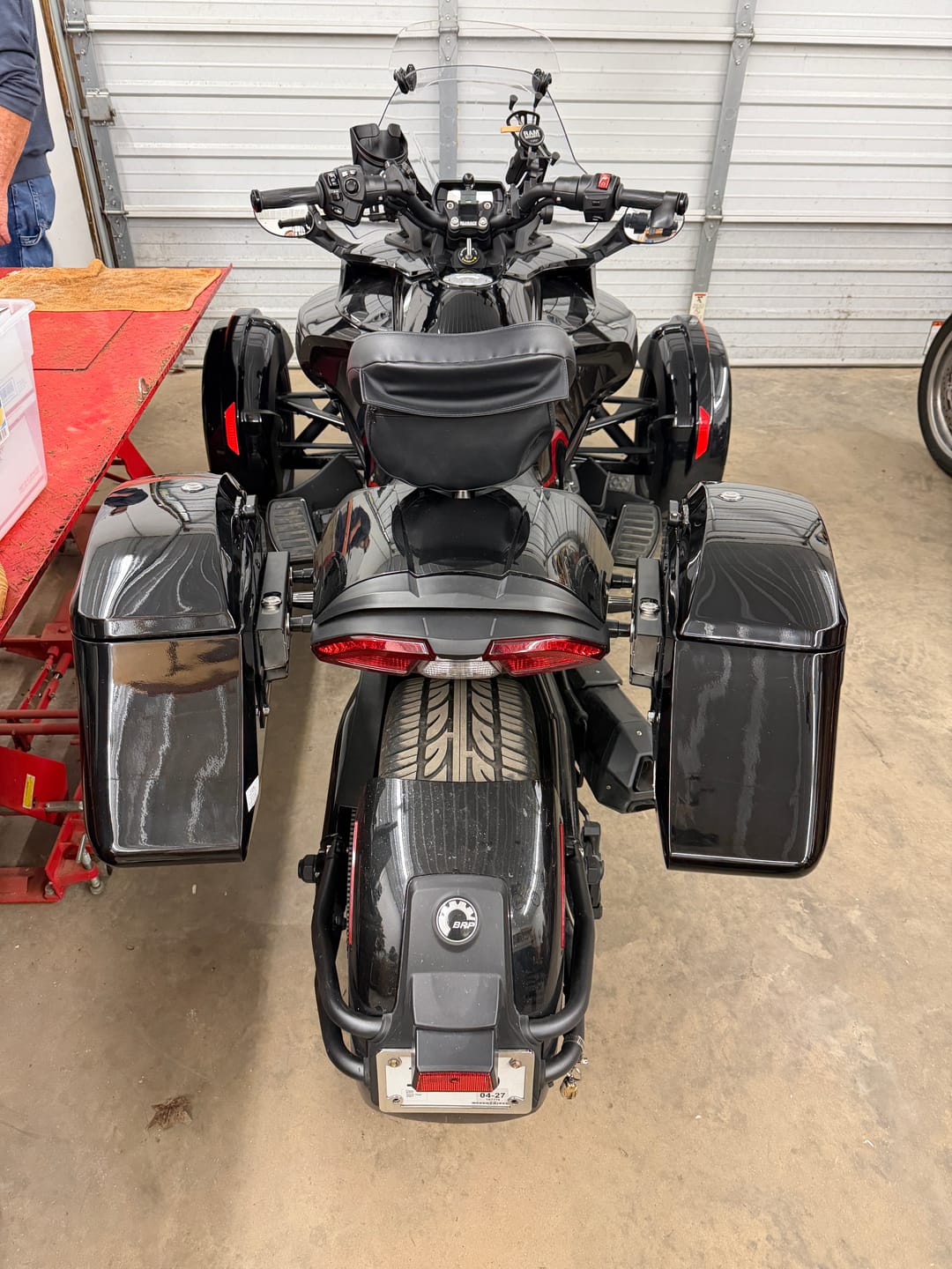 Customer photo review of 44L - Lamellar Stallion Extra Large CAN AM Spyder F3 Painted Motorcycle Hard Saddlebags