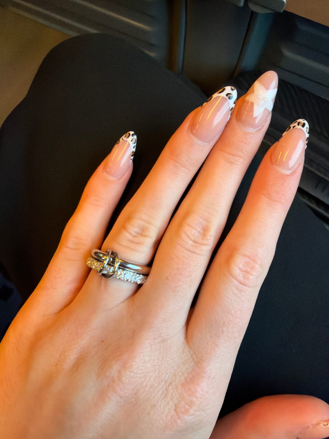 Customer photo review of Pave Infinity Flow Ring 18K Vergoldet
