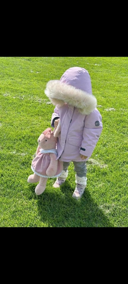 Customer photo review of Dave&Bella Kids Girls/Boys Winter Outdoor Waterproof Hooded Cozy Down Coats