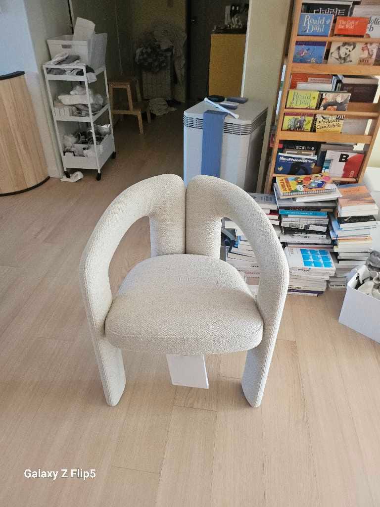 Customer photo review of 두뎃 - 풀리 패디드 암체어