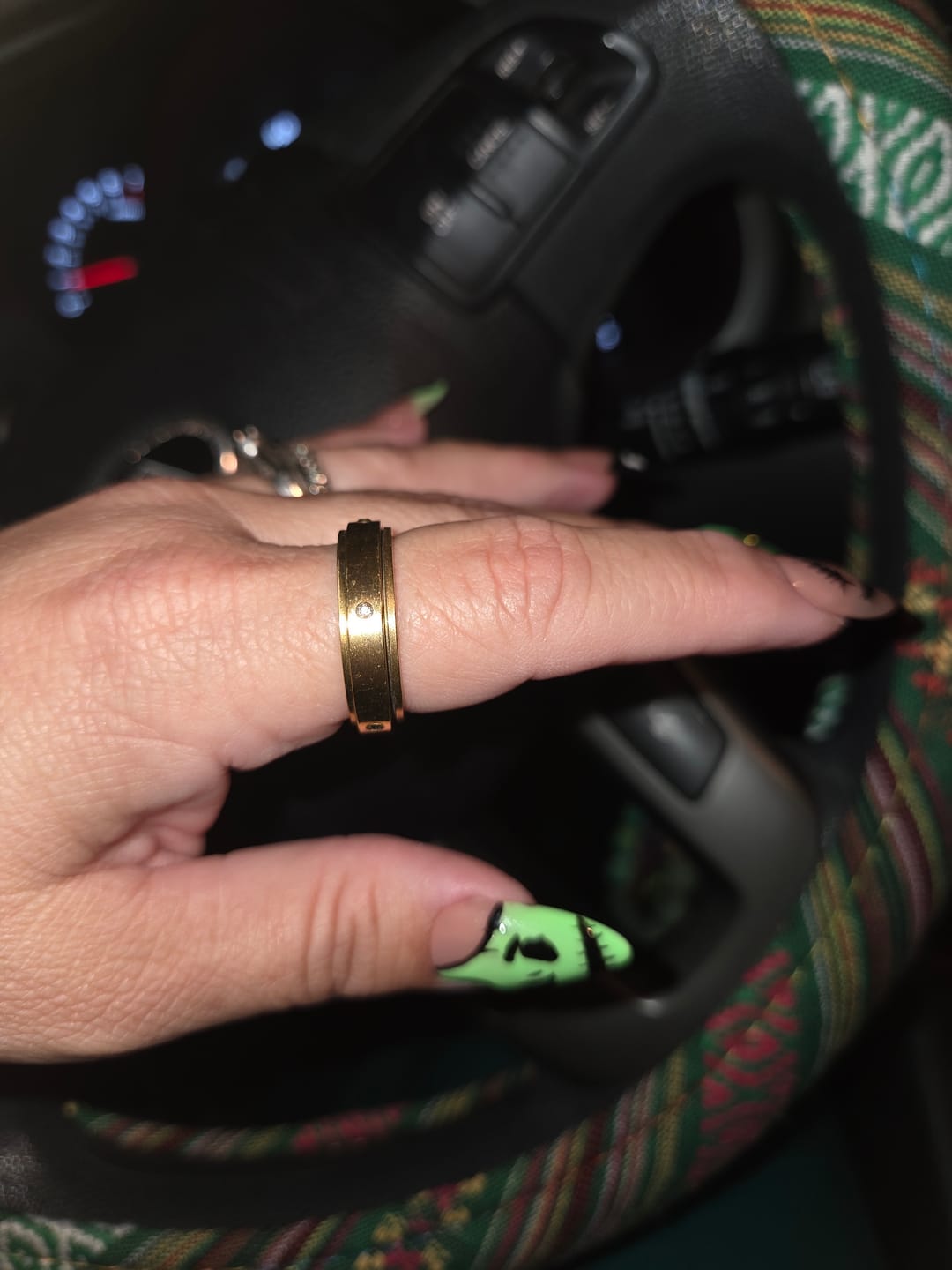 Customer photo review of Spins Love Ring (Bundle)