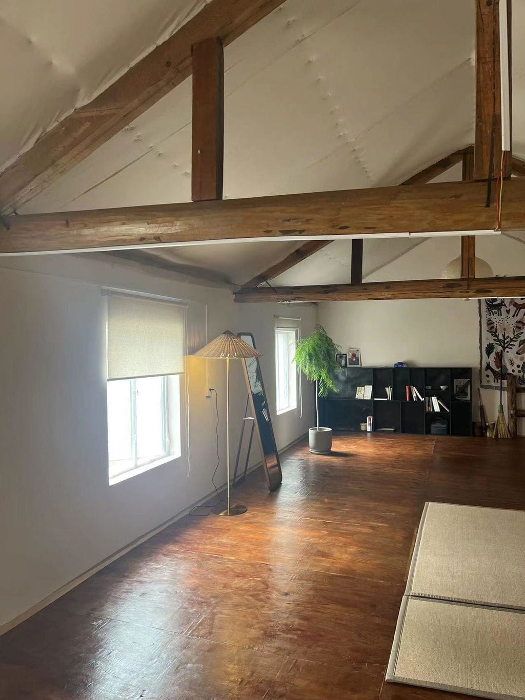 Customer photo review of Floor Lamp with Conical Shade, Bamboo, Rattan or Fabric, 154 cm