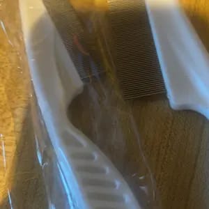 Customer photo review of Rimozione Pelo Antipulci Pettine in Acciaio Inox per Animali