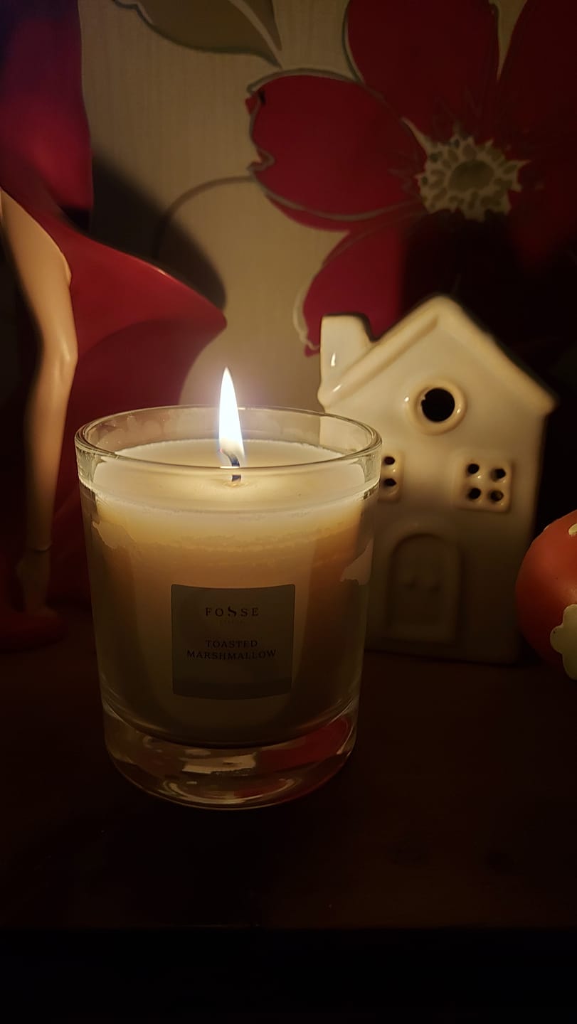 Customer photo review of Toasted Marshmallow Scented Candle