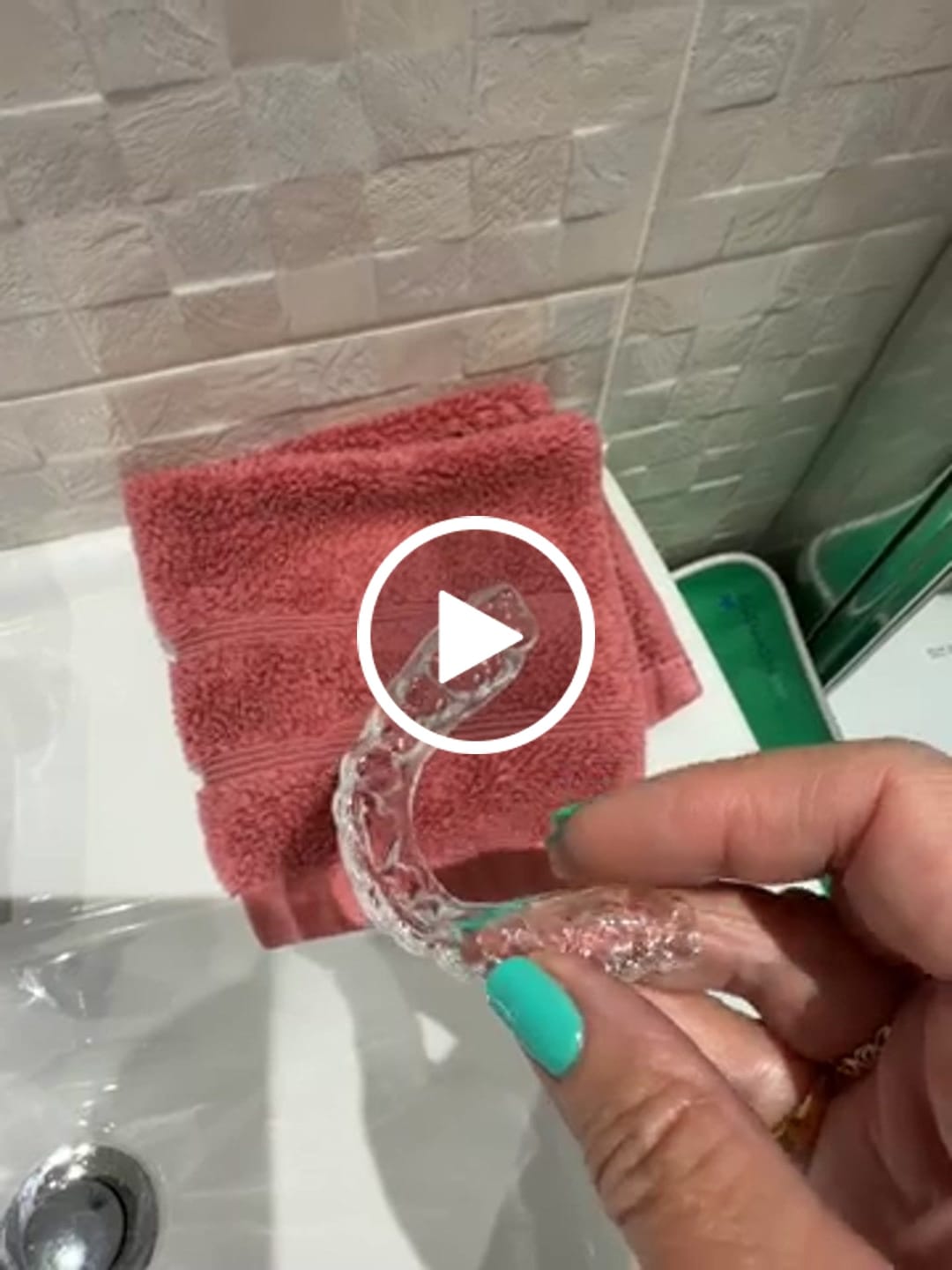 Customer video review of Essix Retainers