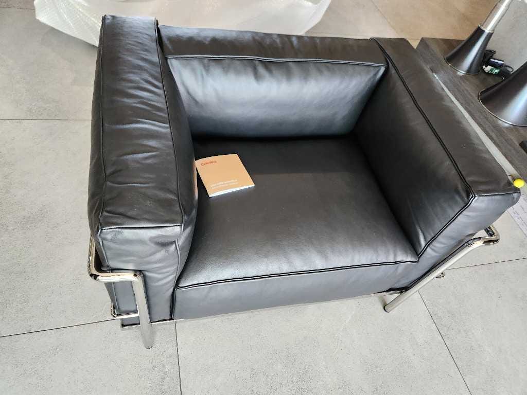 Customer photo review of LC3 - 레더 암체어