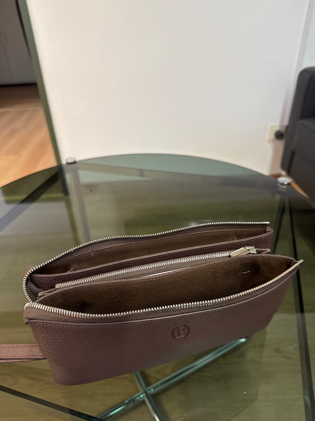 Customer photo review of Belluvi Duo Pouch