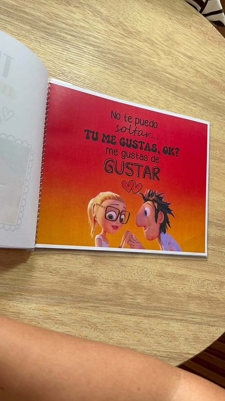 Customer photo review of Album imprimible “Te amo como en las películas”