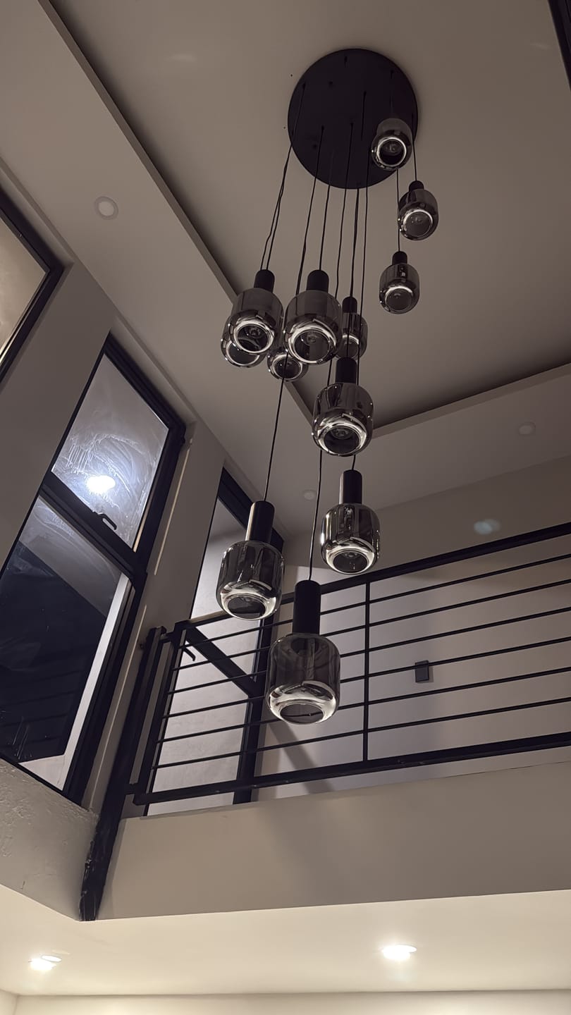 Customer photo review of Colgante Bleu · 12 luces en cascada, vidrio humo
