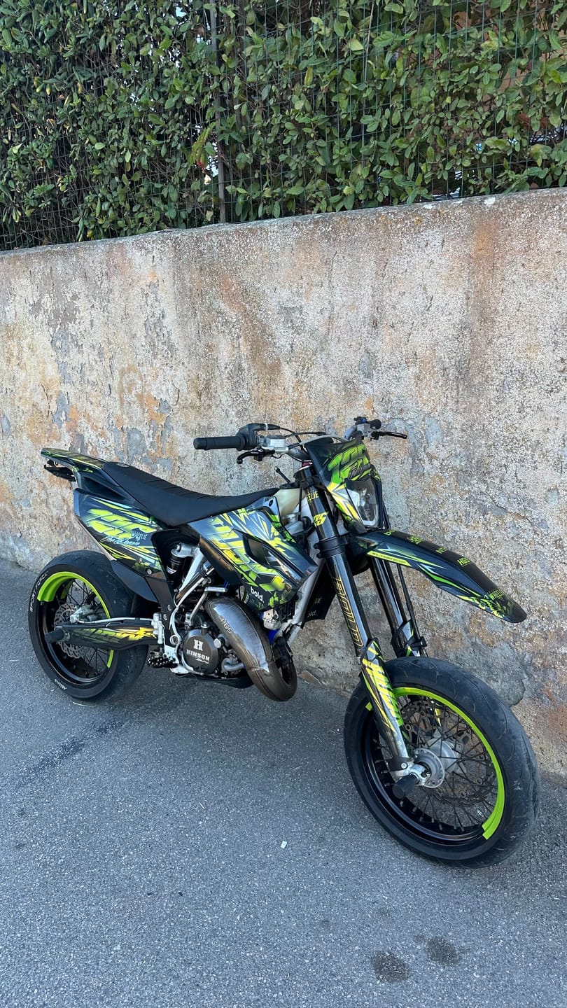 Customer photo review of Full Custom Graphics Kit