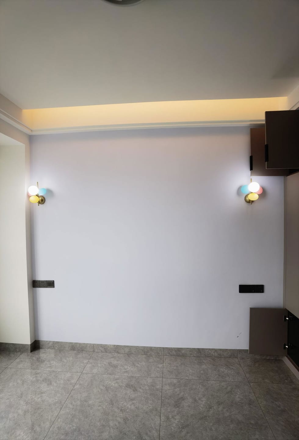 Customer photo review of Round Wall Light, Mid-Century Metal and Glass, Wall Sconce
