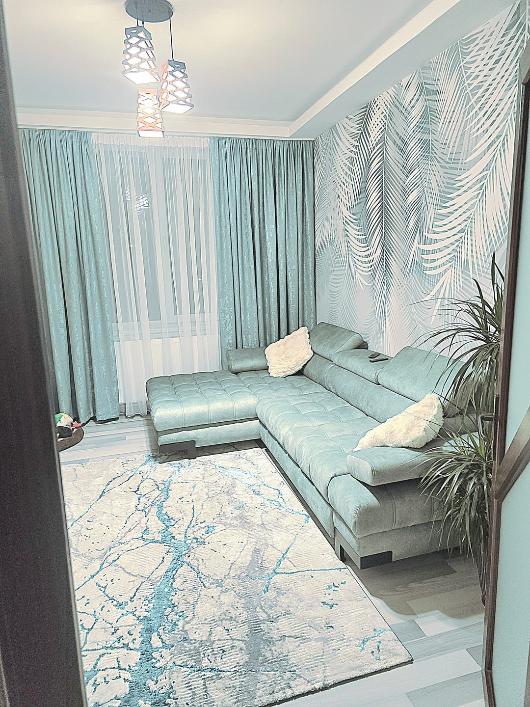 Customer photo review of Coltar extensibil SELVA MINI, sezlong stanga, stofa catifelata verde menta, Gama Premium, cu lada depozitare, 270x173x95 cm