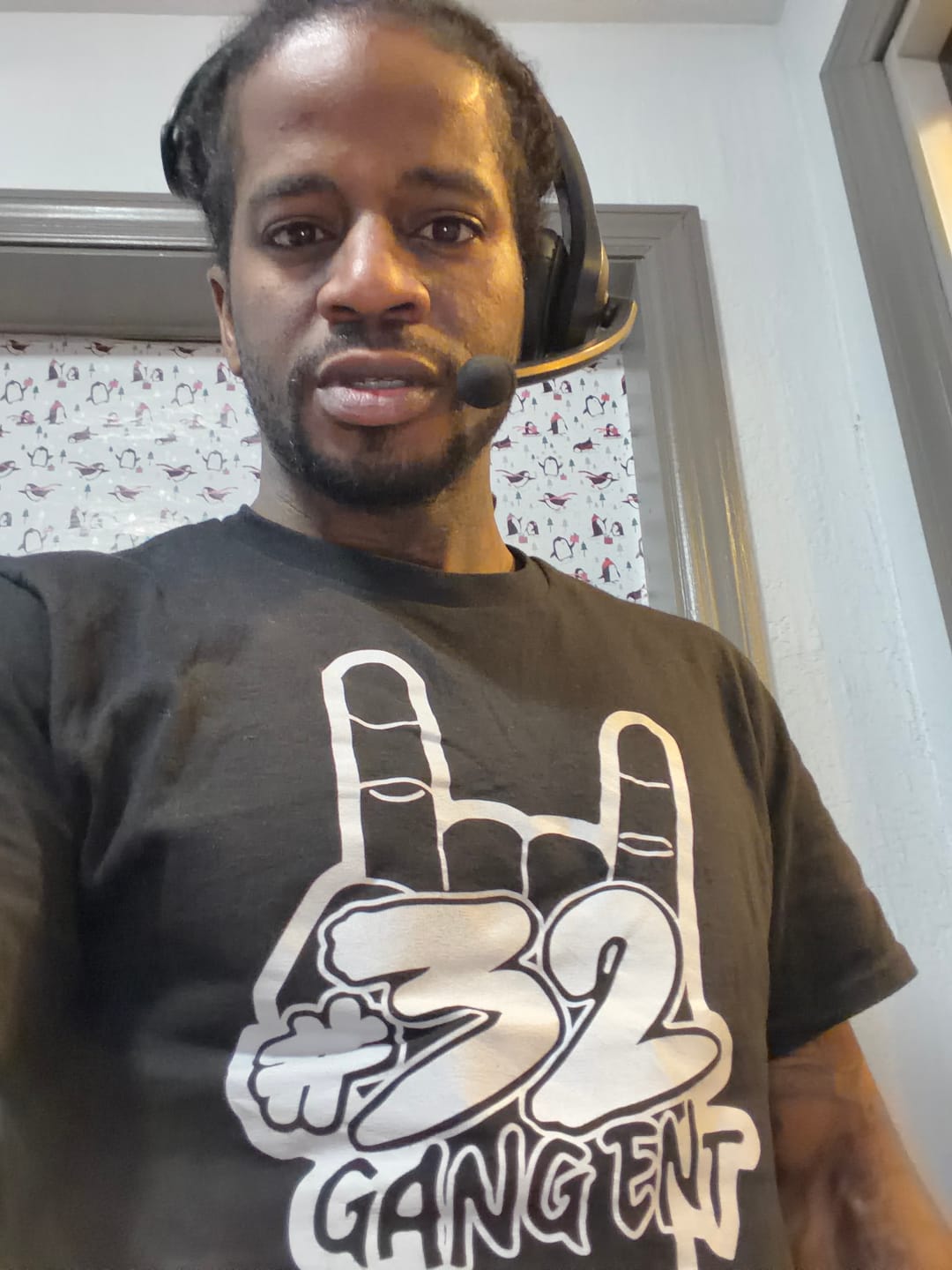 Customer photo review of 32 GANG BUDGET TEE
