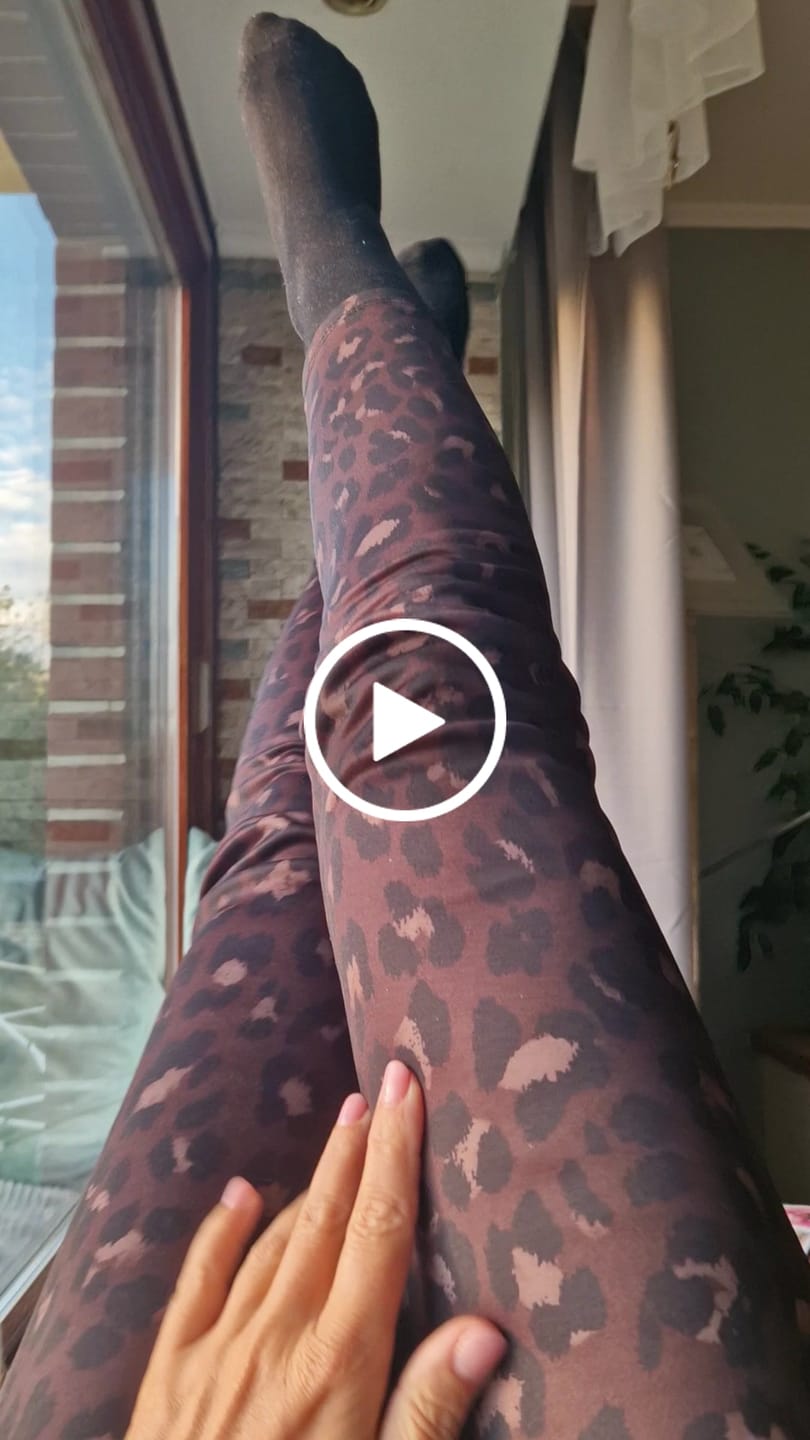 Customer video review of Butterstoff Leggings LEO dark chocolate/schwarz