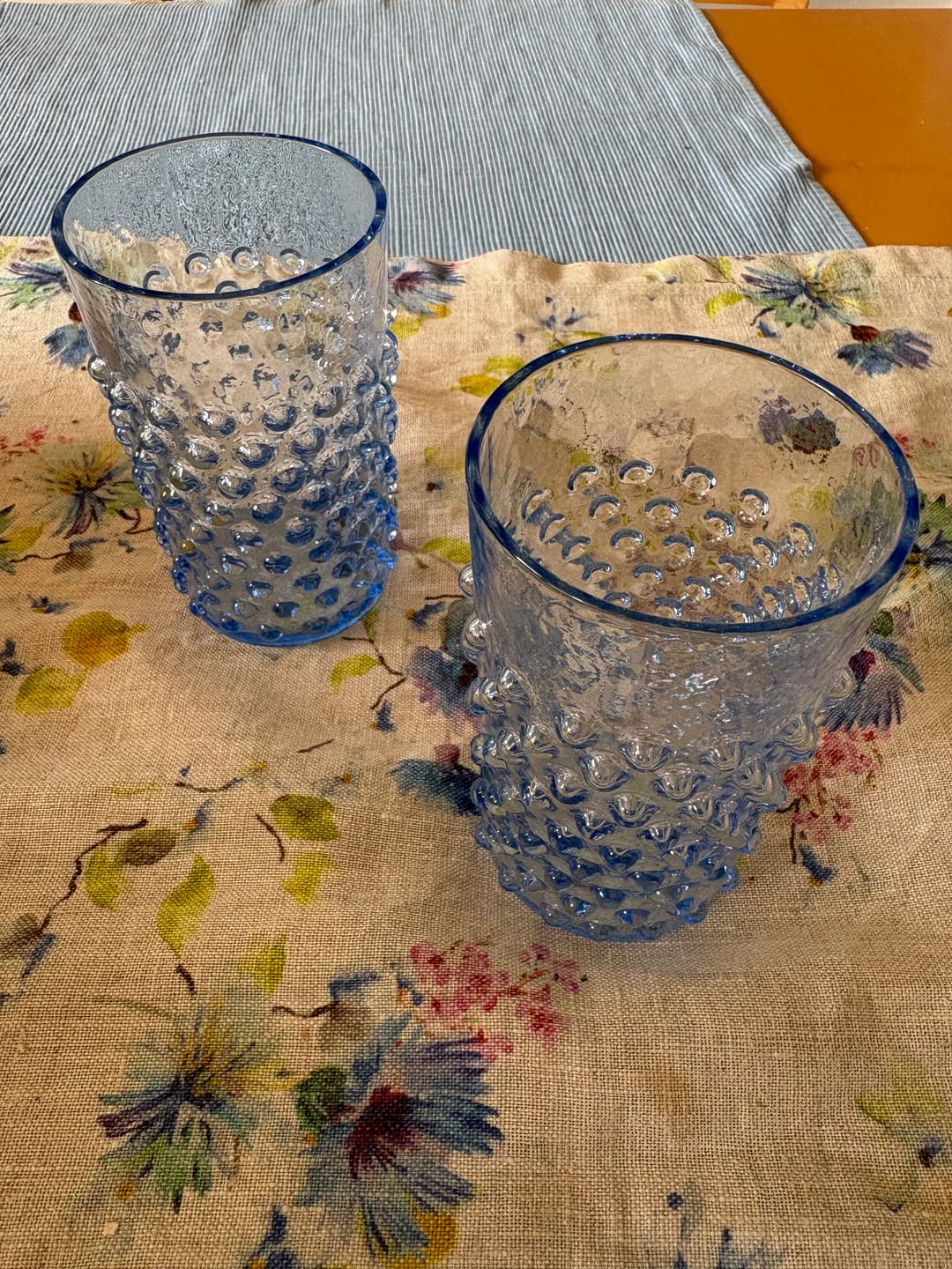 Customer photo review of Sklenice Hobnail Light Blue