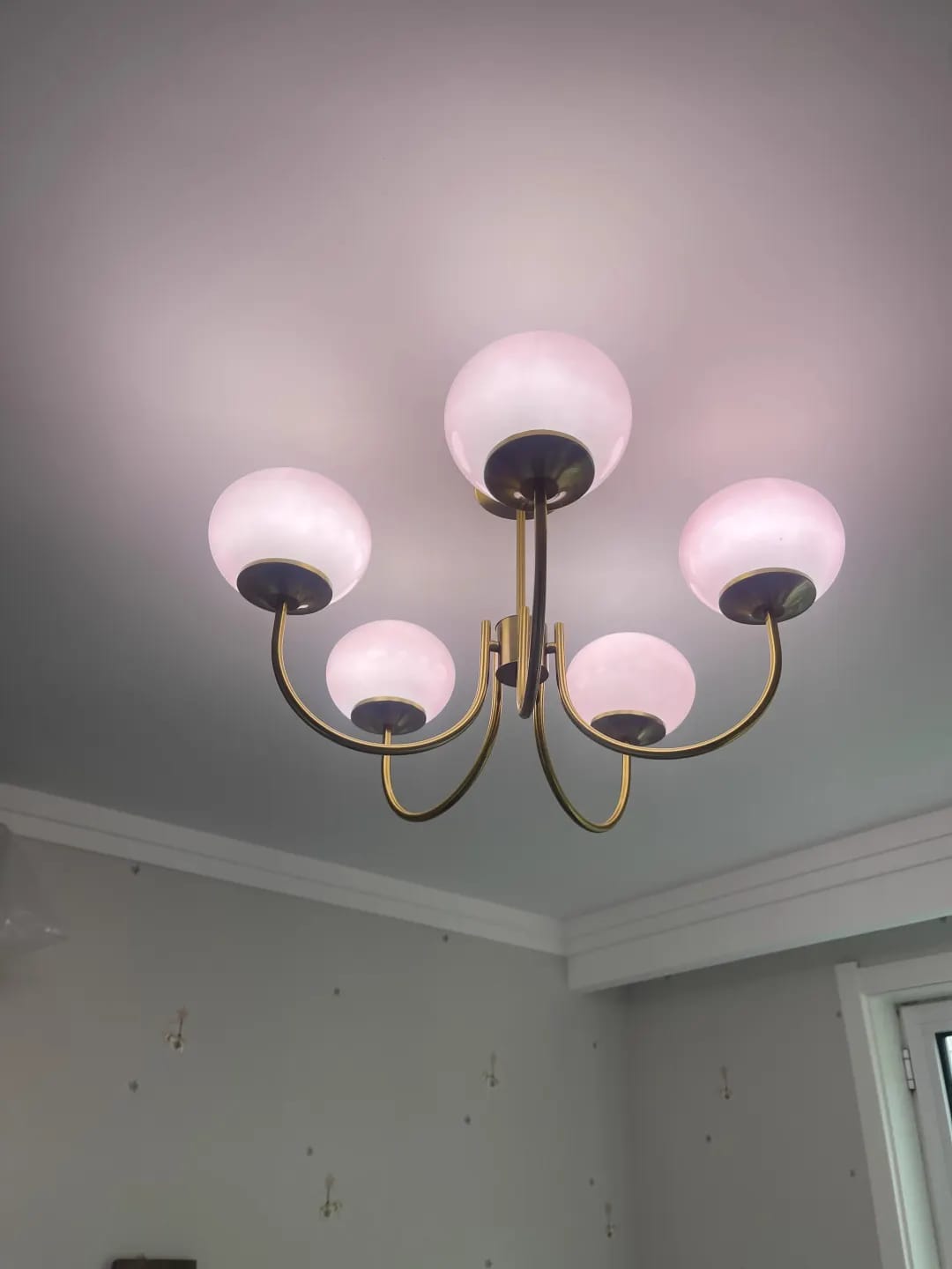 Customer photo review of Curved Arm Chandelier with Glass Shades, 3 or 5 Lights, 50–68 cm
