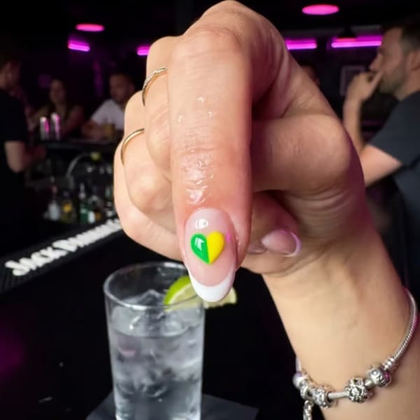 Customer photo review of Vyroon | NightNail™