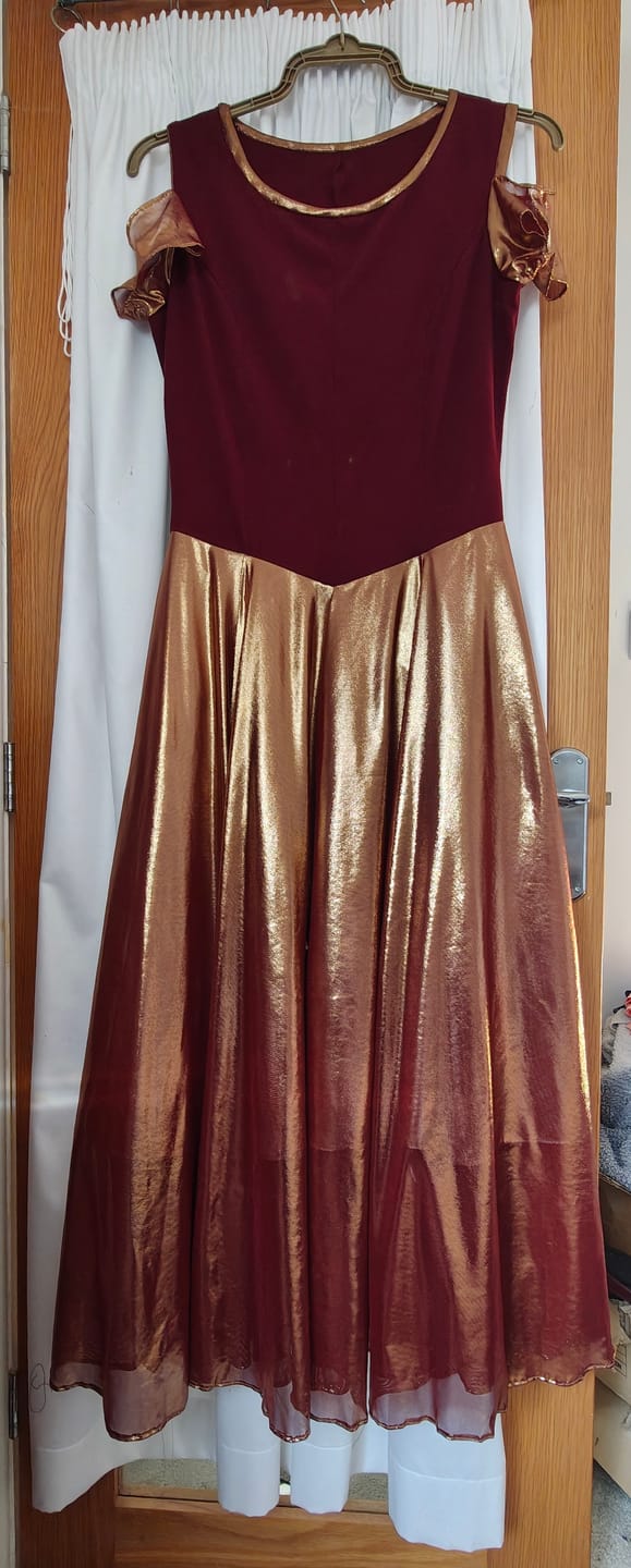 Customer photo review of Burgundy Stretch Jersey 220GSM 4 Way Stretch Fabric