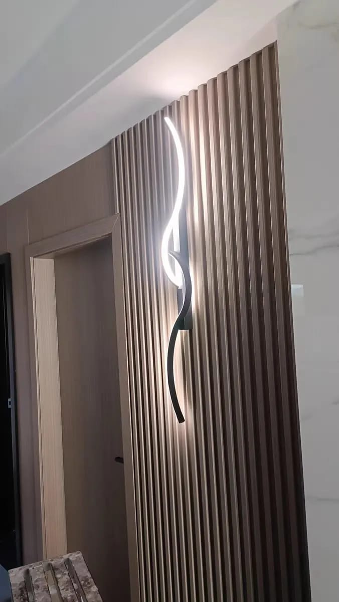 Customer photo review of Wall Light, S Shaped Linear Wall Sconce, Aluminium, 60–120 cm